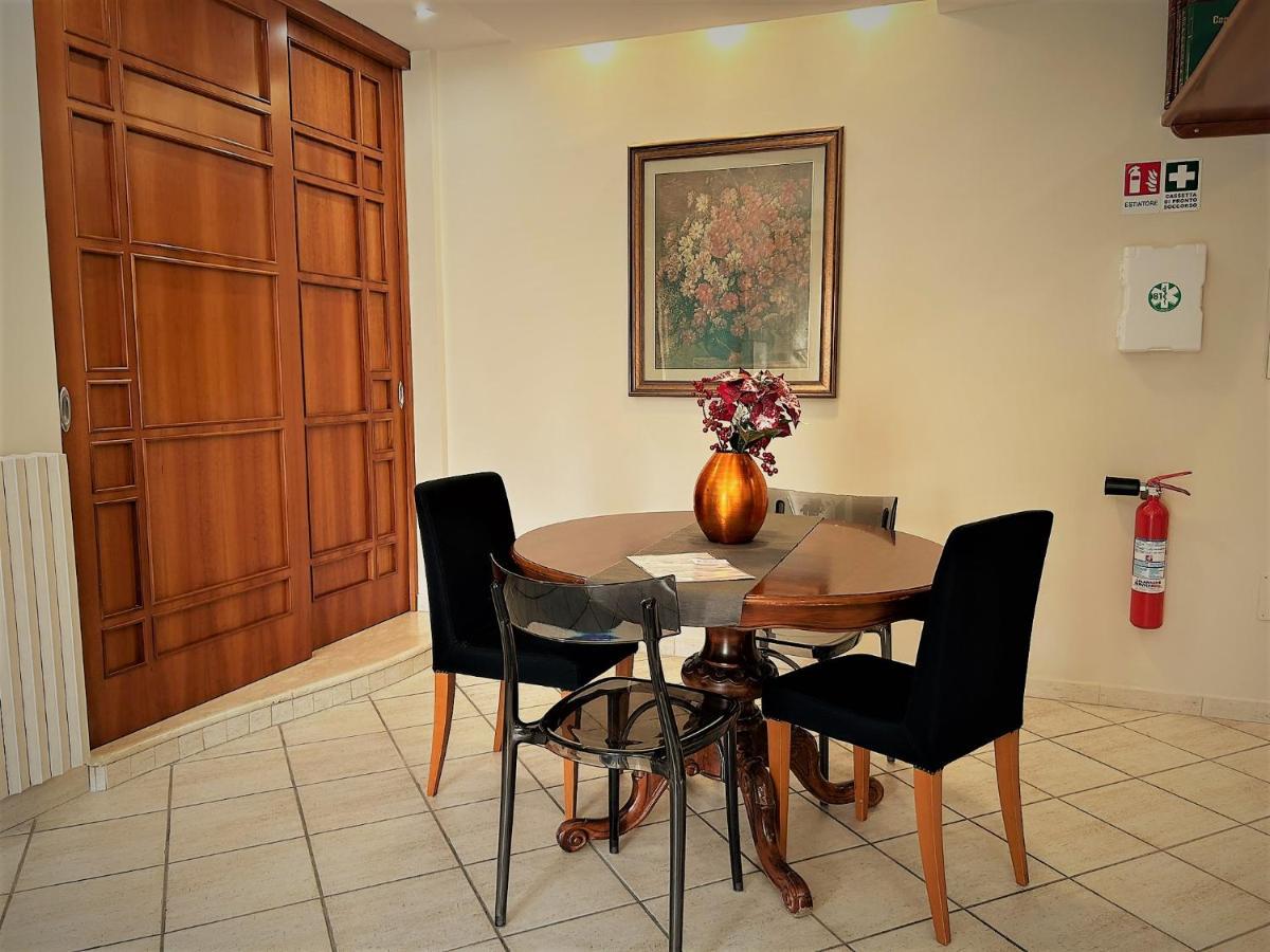 Acquamarina Holiday House Salerno Exterior foto